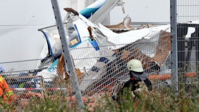 В Германии небольшой самолет при падении врезался в супермаркет, 3-е погибших