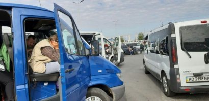 Водители заблокировали ПП "Тиса" на границе с Венгрией