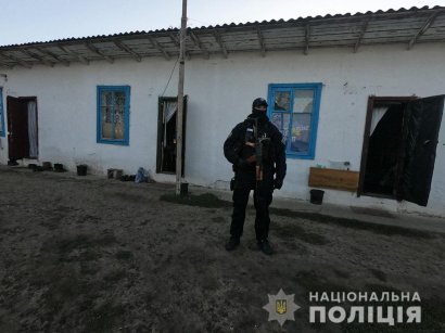 Полиция освободила около 30 человек, удерживаемых в рабстве под Одессой (фото, видео)