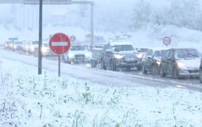 Снегопад во Франции: без света осталось 200 тысяч домов