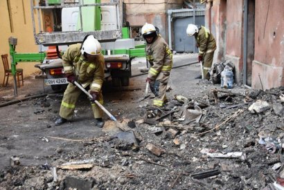 Движение транспорта по улице Троицкой между улицами Пушкинской и Осипова временно закрыто