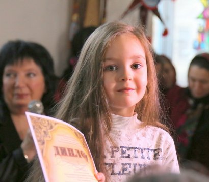 В Свято-Архангело-Михайловском женском монастыре открылась выставка детского рисунка «Рождественская звезда»