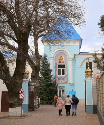  В Свято-Архангело-Михайловском женском монастыре открылась выставка детского рисунка «Рождественская звезда»