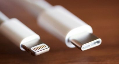 ЕС может заставить Apple отказаться от фирменного кабеля Lightning