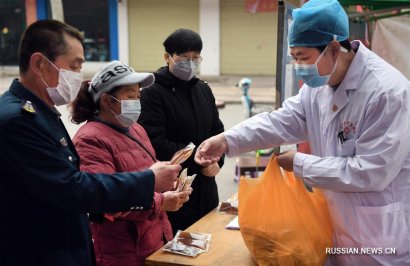 Лекарства традиционной китайской медицины из Вэйнаня спасают больных коронавирусной пневмонией