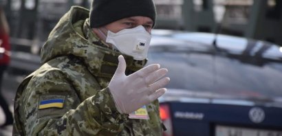 Почти 1800 украинцев за границей просят дипучреждения помочь вернуться в Украину