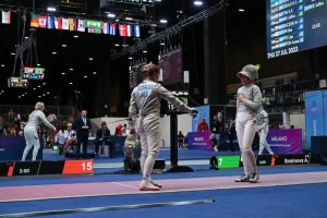 Харлан отказывается пожать руку россиянке Смирновой